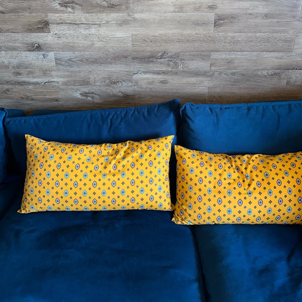 Throw Pillows Set - Picture 1 of 6